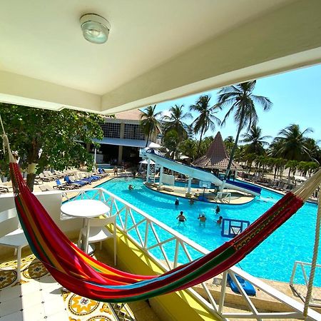 Hotel Las Americas Casa De Playa Cartagena Eksteriør billede Hammock on a balcony