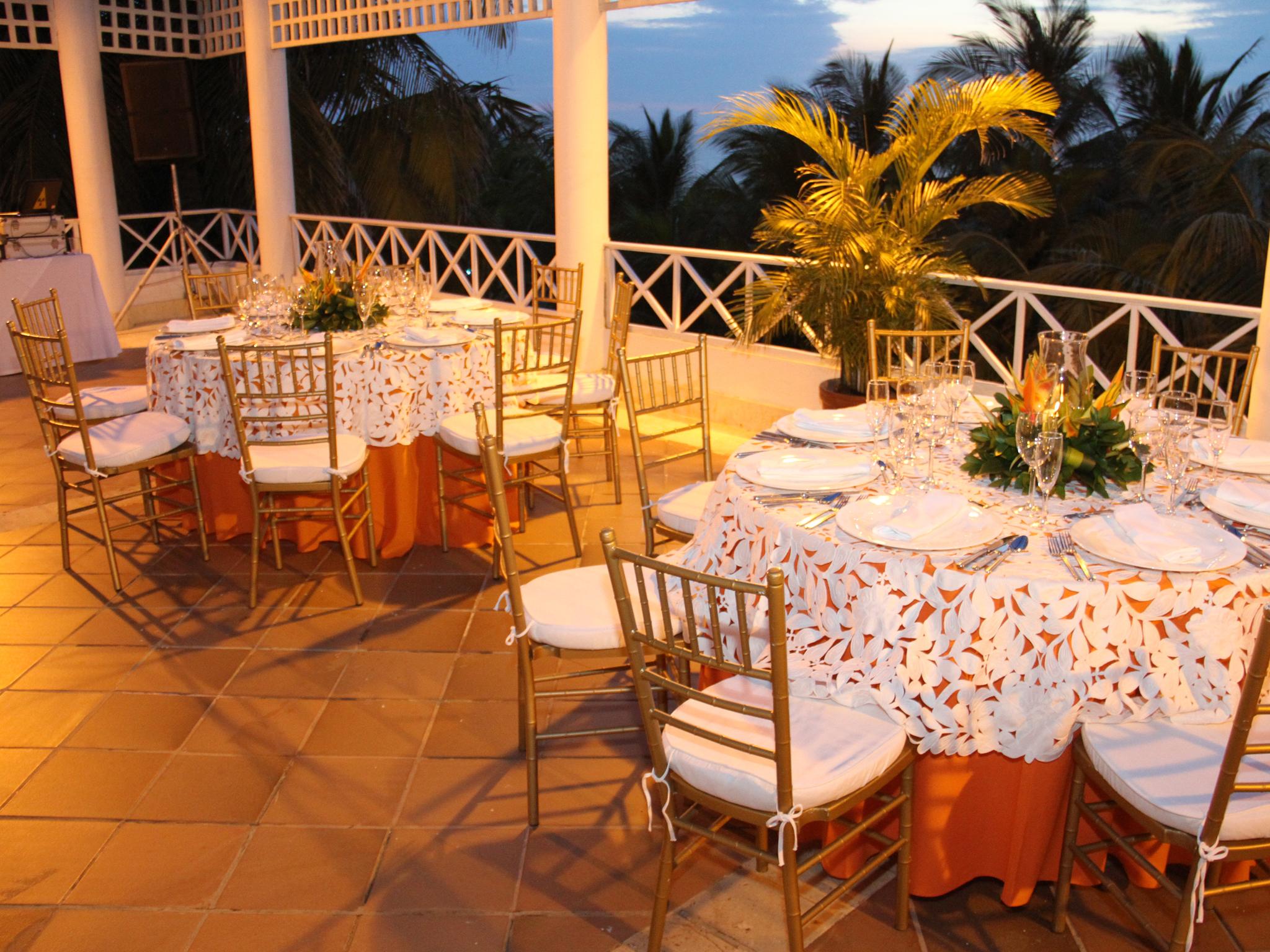 Hotel Las Americas Casa De Playa Cartagena Eksteriør billede Chiva-War Club